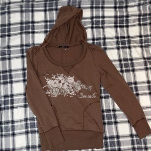 super adorable vintage never worn brown long sleeve with a hood. size small